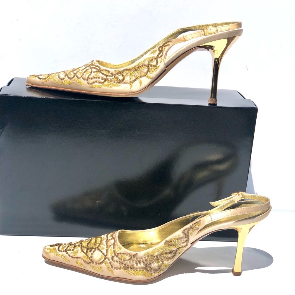 St. John Collection champagne satin heels with gold accents and beading Sz 8.5